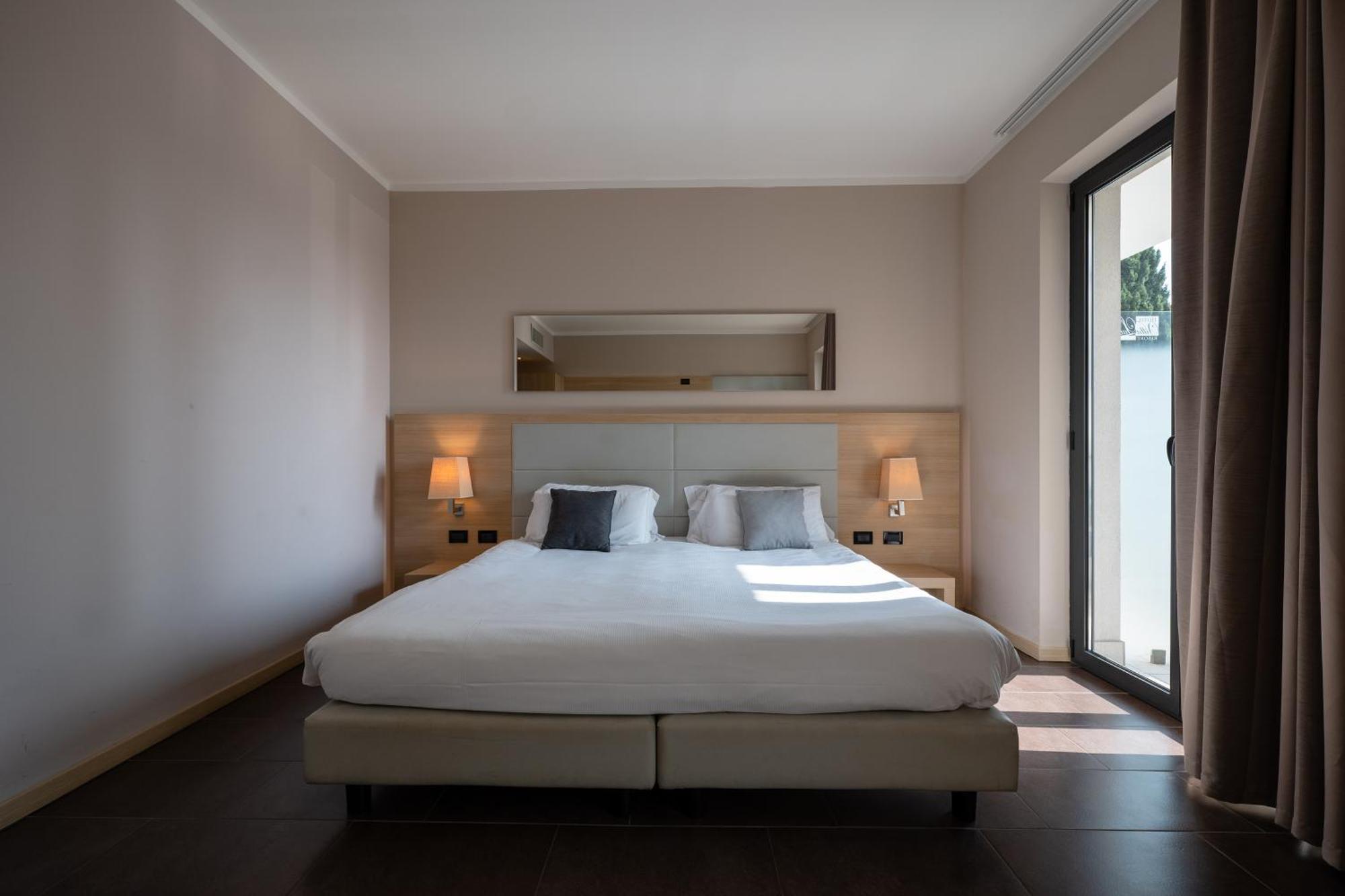 Villa Luisa Resort & Luxury Apartments Сан-Феличе-дель-Бенако Экстерьер фото