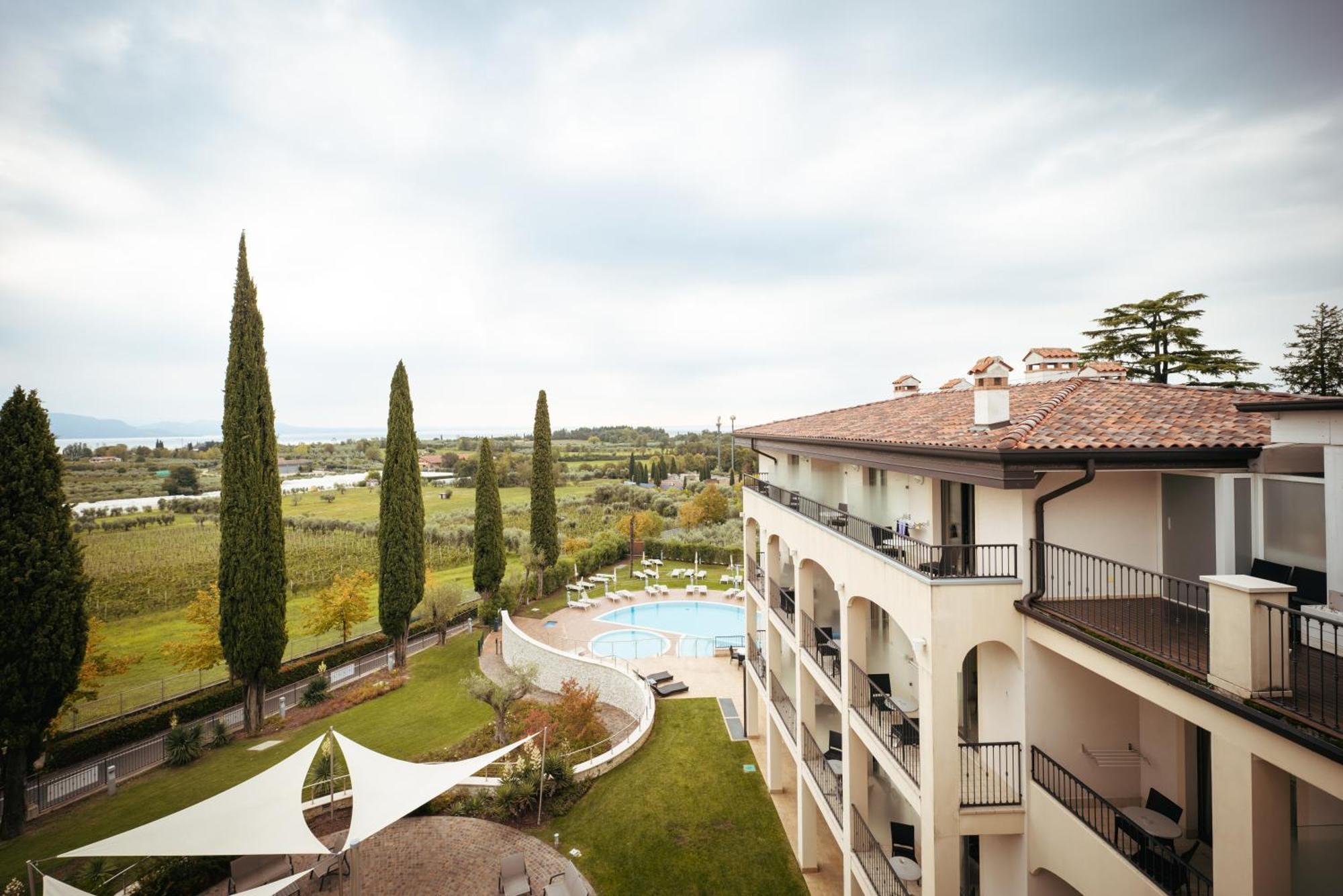 Villa Luisa Resort & Luxury Apartments Сан-Феличе-дель-Бенако Экстерьер фото