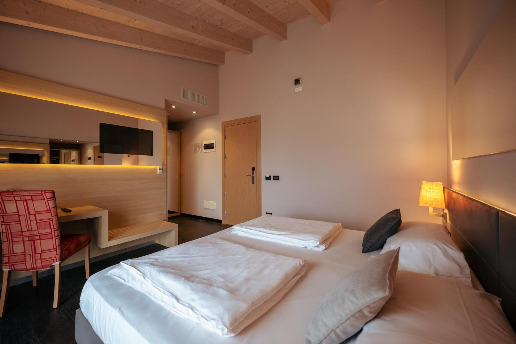 Villa Luisa Resort & Luxury Apartments Сан-Феличе-дель-Бенако Экстерьер фото